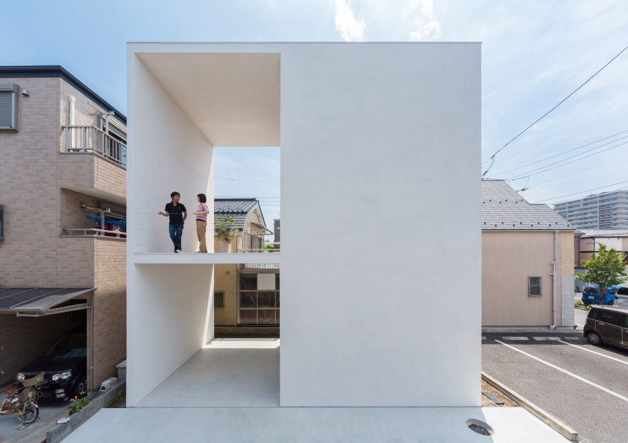 Pequena Casa Com Grande Terraço