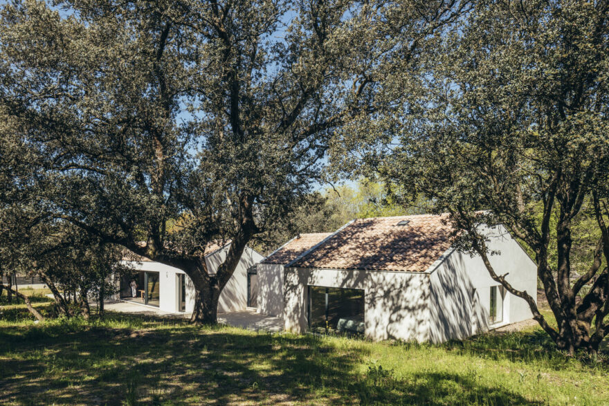 Casa Entre os Carvalhos