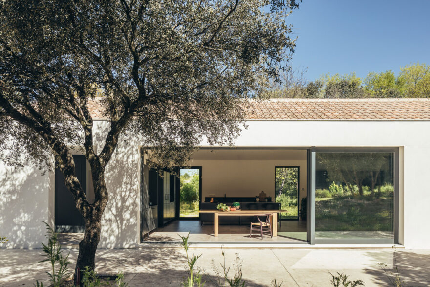 Casa Entre os Carvalhos